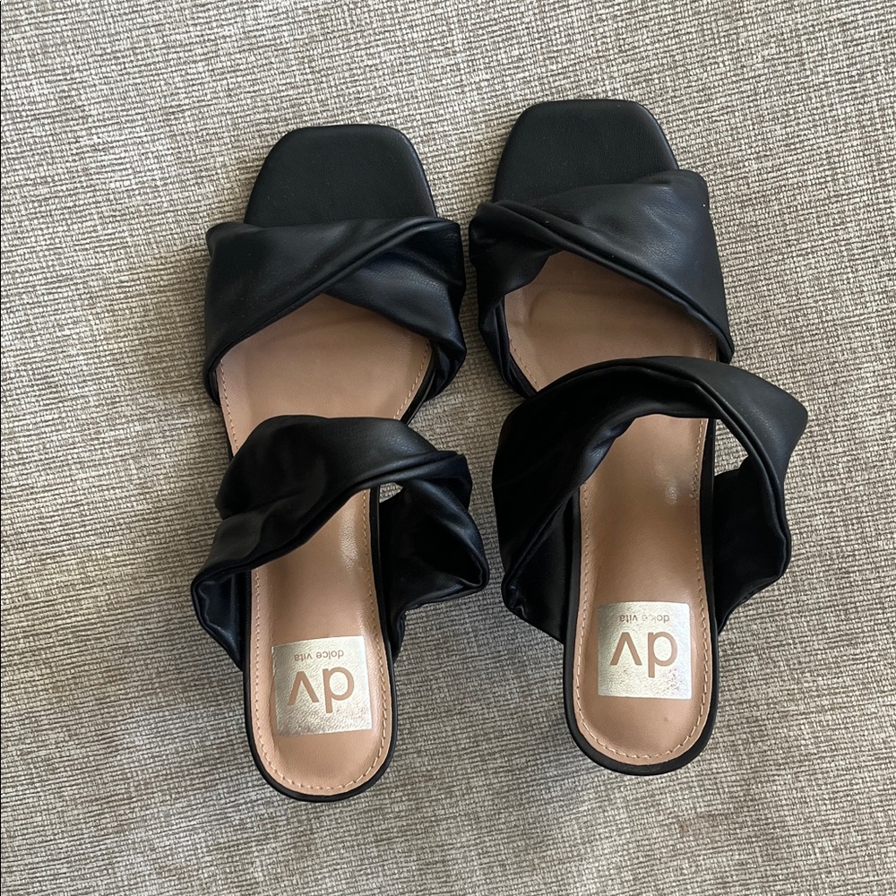 DV by Dolce Vita Women's Black Twisted Sandals